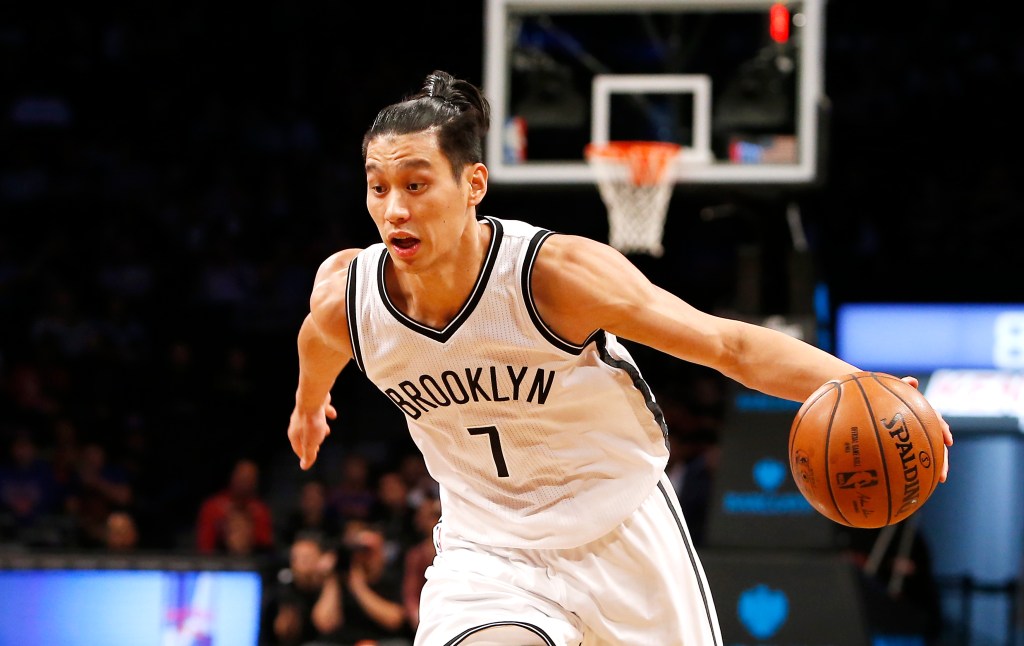 Jeremy Lin #7 of the Brooklyn Nets dribbling the ball.