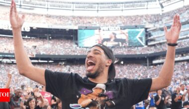 "They still mad" – New York Knicks fans boo Tyrese Haliburton at WWE SummerSlam as chaos erupts in New Jersey | NBA News