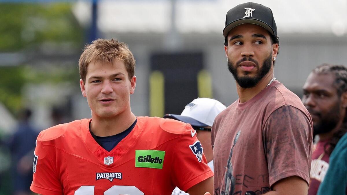 Jayson Tatum injury: Celtics star, recovering from Achilles tear, seen without walking boot at Patriots camp