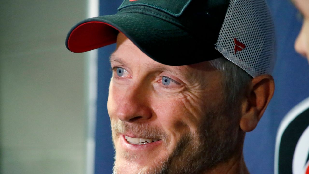 Hurricanes owner Tom Dundon strikes tentative deal to buy the Portland Trail Blazers