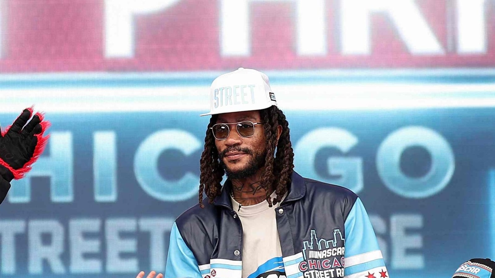 Chicago Bulls announce plans to retire Derrick Rose’s jersey; Details here