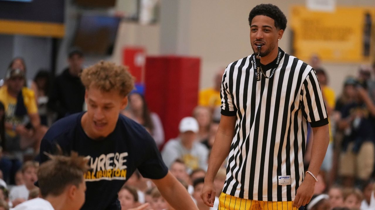Tyrese Haliburton hosts youth basketball camp as recovery from Achilles tendon injury continues