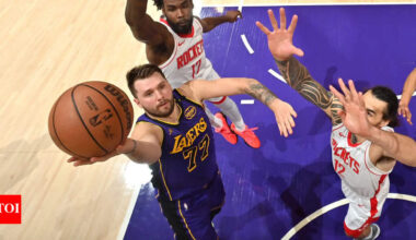 NBA Trade News: Los Angeles Lakers Sign $ 3,507,541 Defensive Center on Exhibit 10 Deal; How It Impacts Title Odds | NBA News