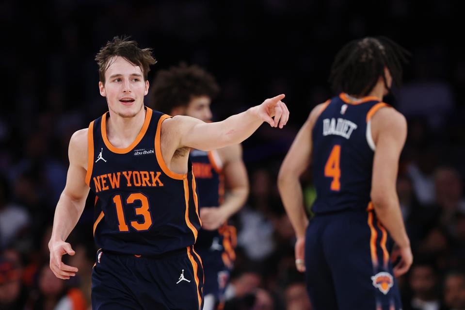 Dallas Mavericks v New York Knicks