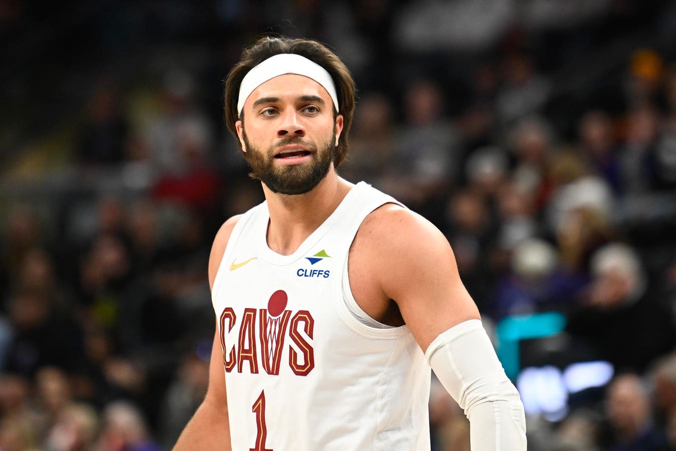 Cavaliers Lose Starter To Injury; Pressure Mounts To Land Free-Agent Target