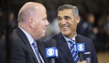 Jay Wright steps away from TV analyst role to focus on Villanova position