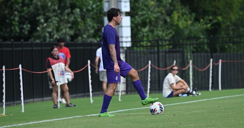 Aces Men's Soccer Hosts Memphis for Alumni Weekend & Mick Lyon Celebration