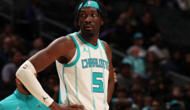 The Suns offseason gamble at center has already been written off