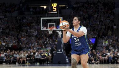 Los Angeles Sparks sign WNBA player who their head coach knows very well