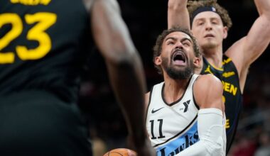 Trae Young, Georges Niang lead the Hawks past the Warriors 124-115