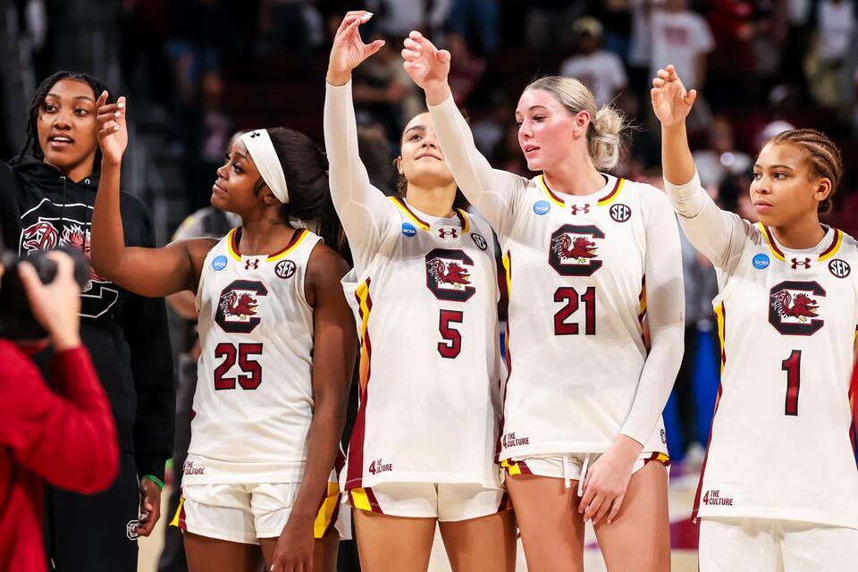IN PICS: South Carolina Hoopers Chloe Kitts, Ta’Niya Latson, Raven Johnson, And More Sweat It Out During Intense Preseason Workout