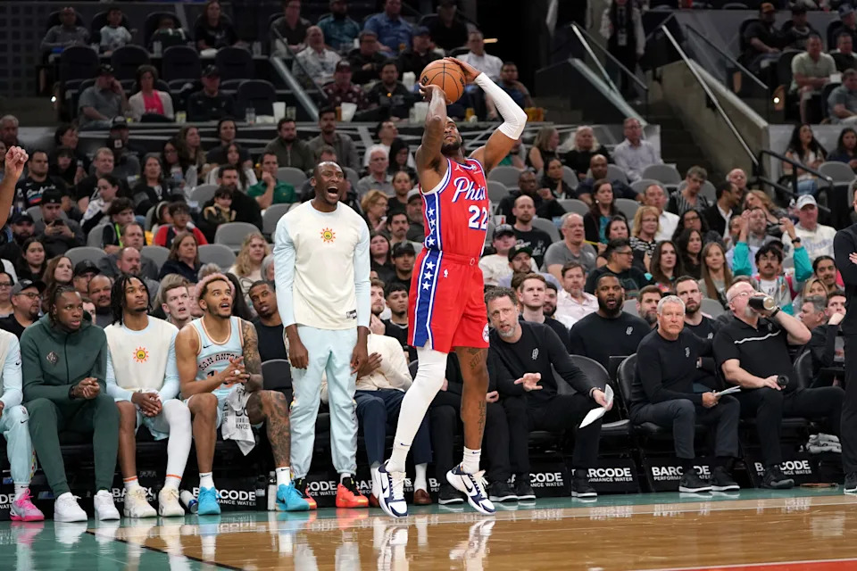 Mar 21, 2025; San Antonio, Texas, USA; Philadelphia 76ers forward Oshae Brissett (22) makes a basket during the fourth quarter against the San Antonio Spurs at Frost Bank Center. Mandatory Credit: Dustin Safranek-Imagn Images