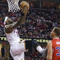 LeBron, Cavaliers win 12th straight, 105-94 over Clippers | NBA