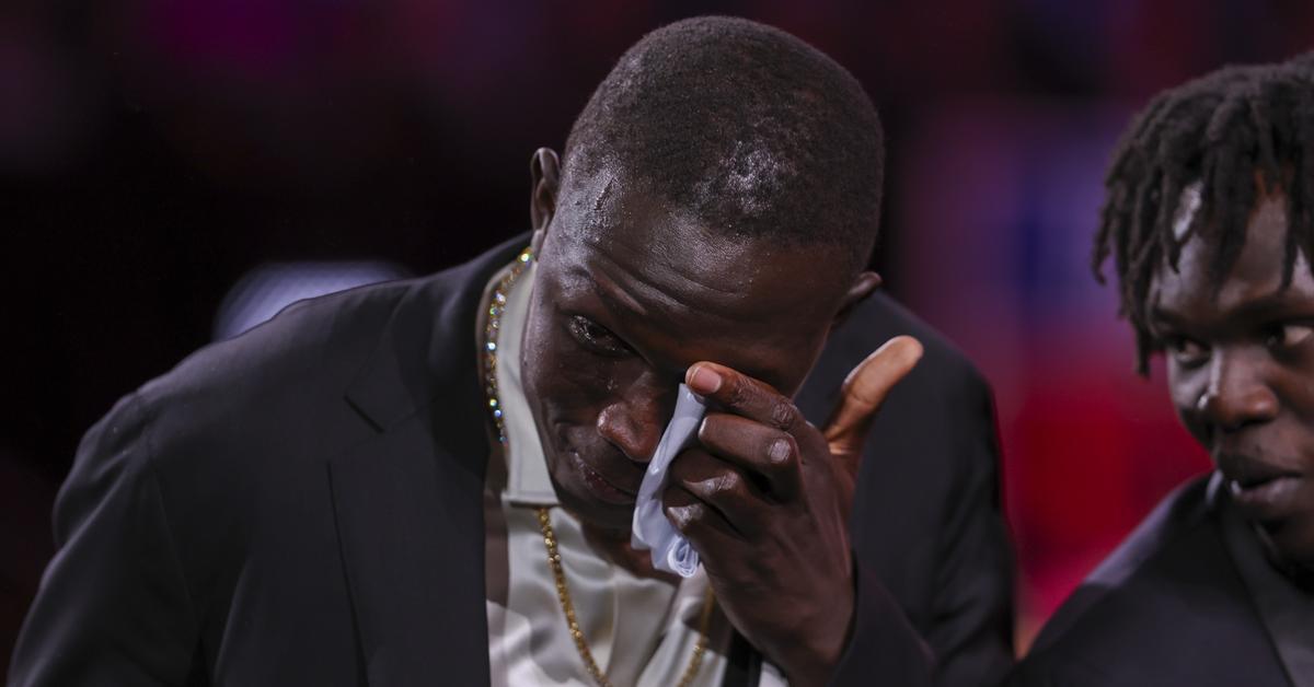 The war refugee who wants to be an NBA star