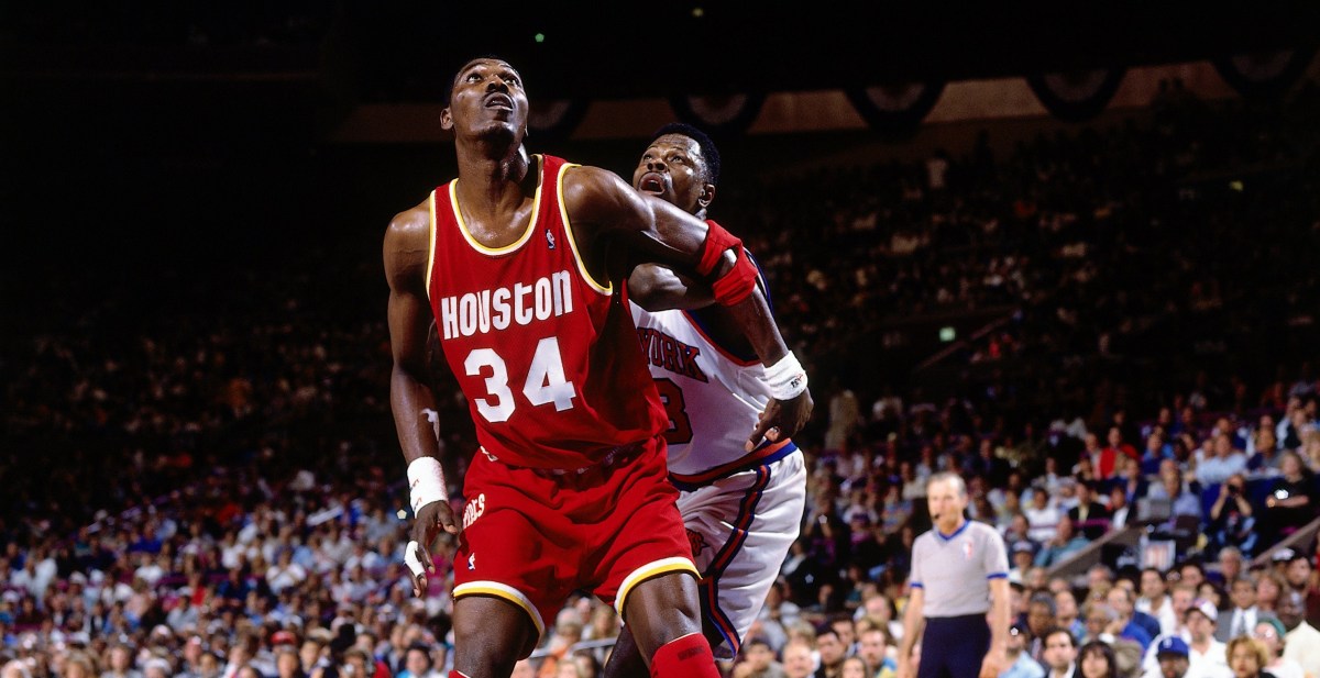 Hakeem Olajuwon, Luis Scola, Clint Capela, Steven Adams and more make HoopsHype top international players list