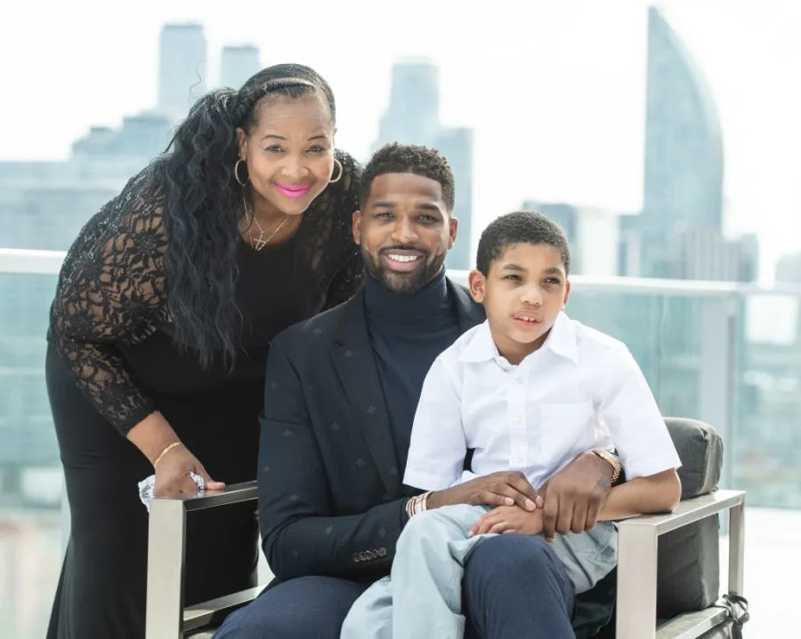 TORONTO, ON – AUGUST 09: (L-R) Mother Andrea Thompson, NBA Player Tristan Thompson and brother Amari Thompson attend The Amari Thompson Soiree in support of Epilepsy Toronto at The Globe and Mail Centre on August 9, 2018 in Toronto, Canada. (Photo by George Pimentel/Getty Images)