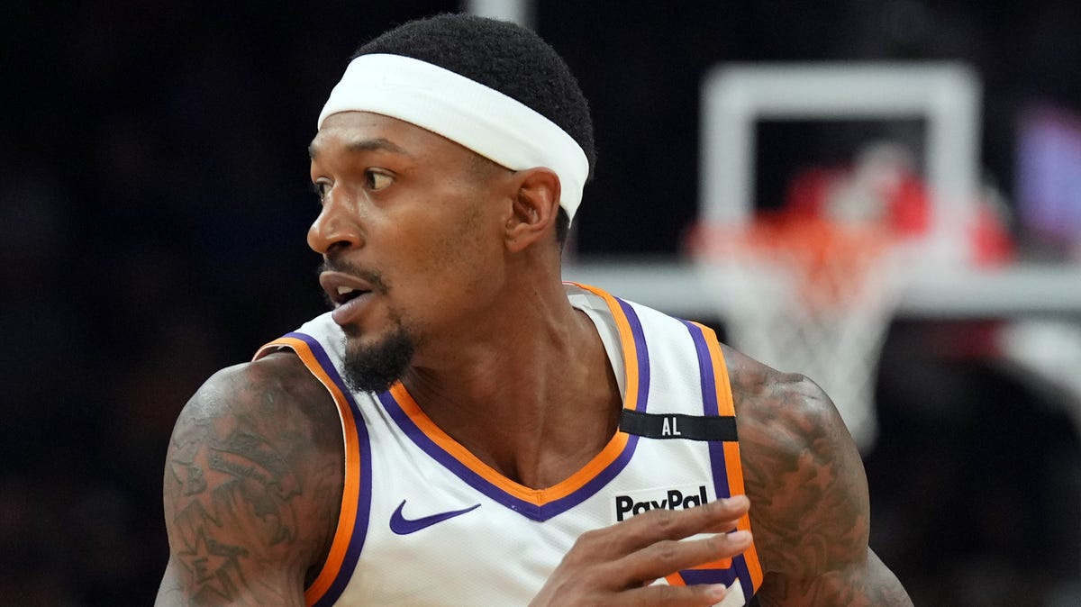 NBA coach feels Beal was overshadowed in Phoenix by Booker, Durant