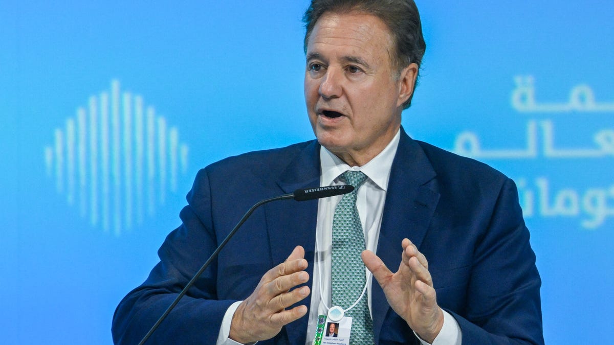 Ex- Celtics owner Steve Pagliuca group working to salvage CT Sun sale