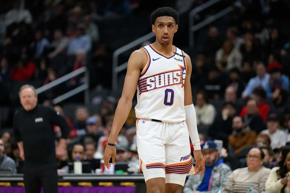 Phoenix Suns forward Ryan Dunn (0) looks on during the fourth quarter against the Washington Wizards at Capital One Arena.Reggie Hildred-Imagn Images
