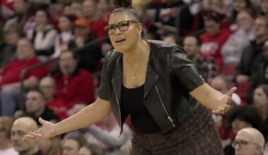 5 former players sue former Wisconsin basketball coach Marisa Moseley