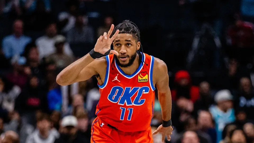 Isaiah Joe celebrates a three point basket© Scott Kinser-USA TODAY Sports
