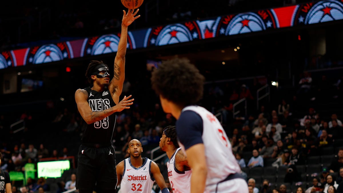 Nets' Nic Claxton to have high school basketball jersey retired