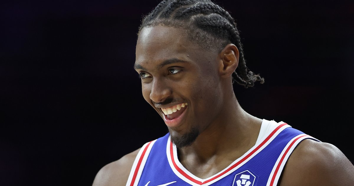 Sixers star Tyrese Maxey shows he doesn't know how to use a can opener