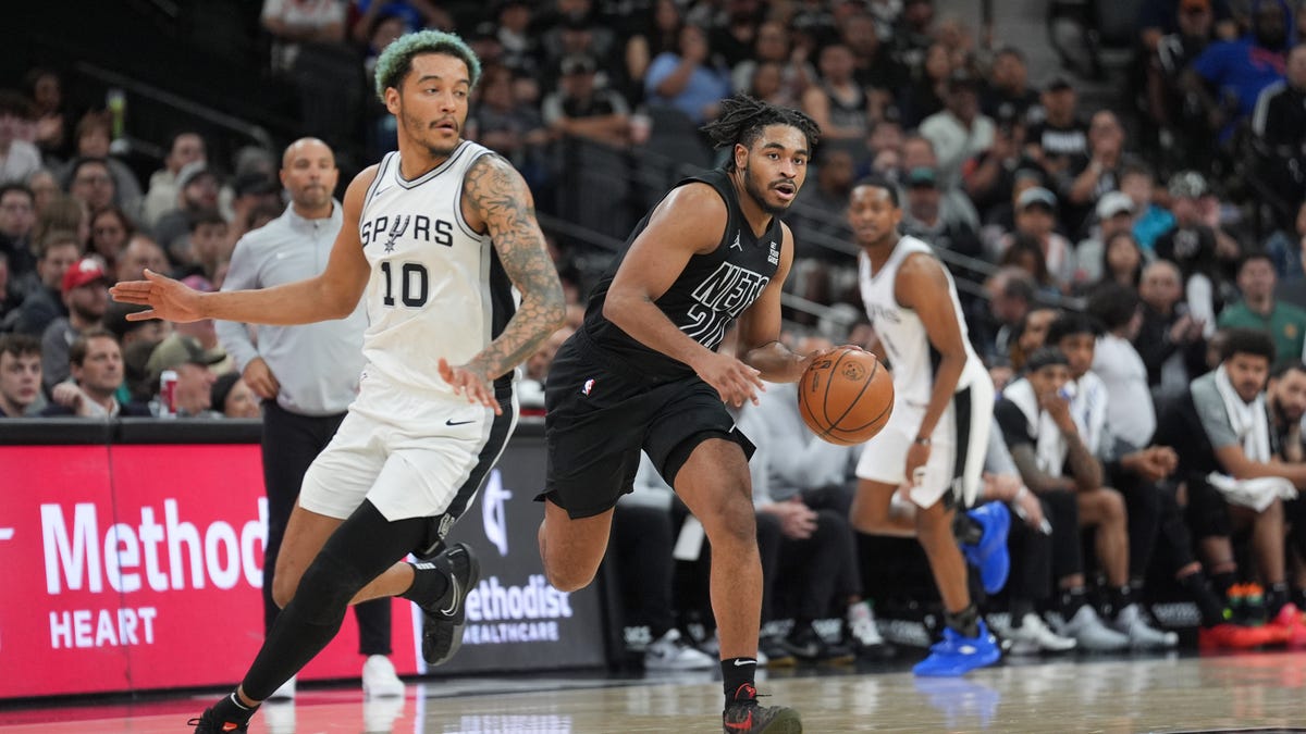 What are the reasons for the Nets to sign Cam Thomas at a lower price?