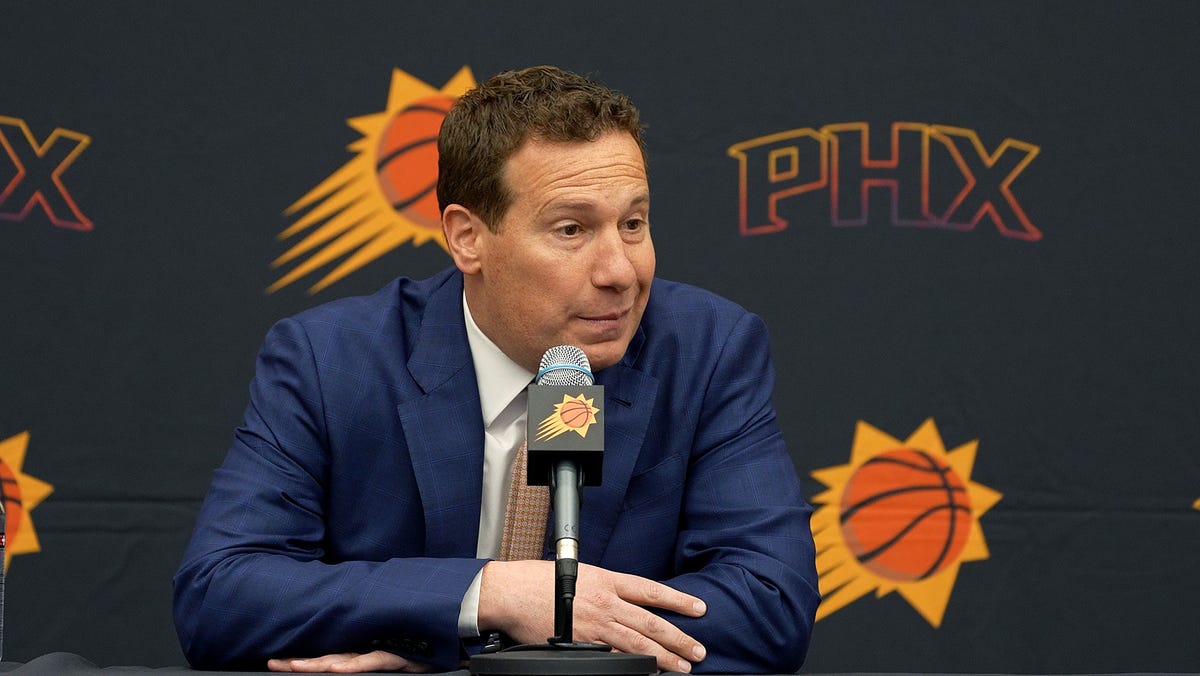Mat Ishbia reacts to ESPN predicting losing season for Phoenix Suns