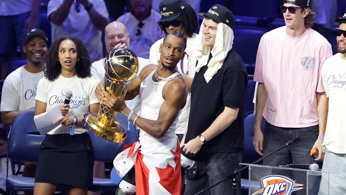 Shai Gilgeous-Alexander reacts to being NBA 2K26 cover athlete