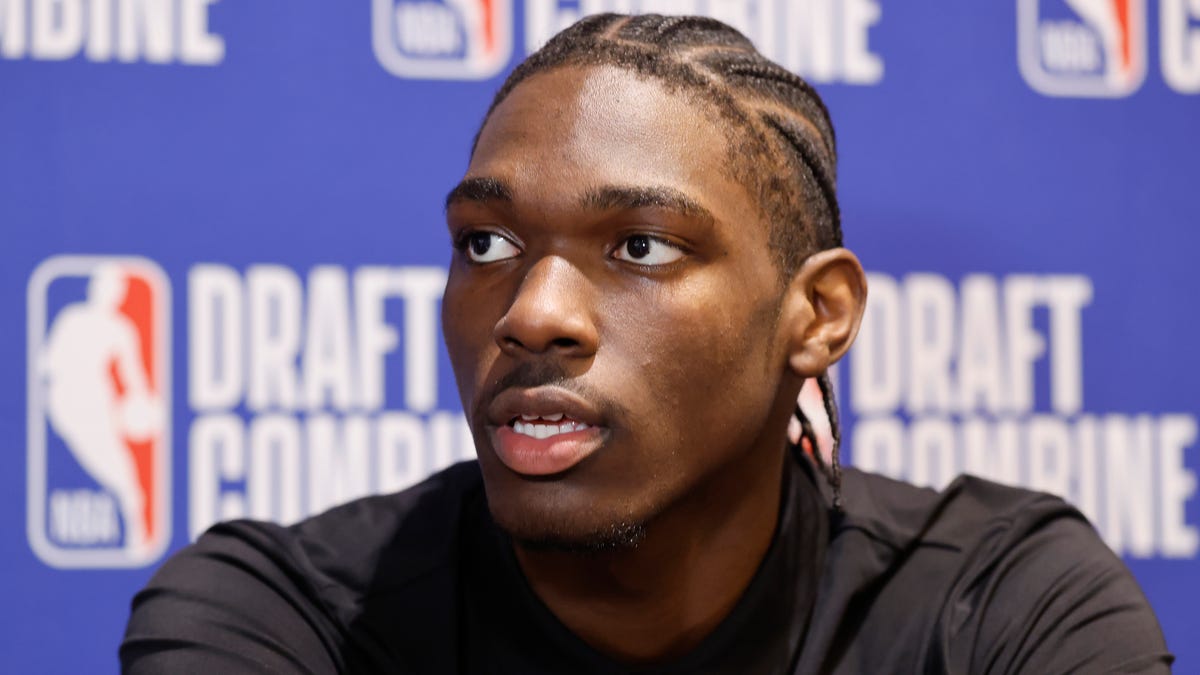 Phoenix Suns rookie Rasheer Fleming wants to emphasize defense