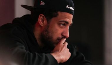 Pacers star posts photo of him in two shoes