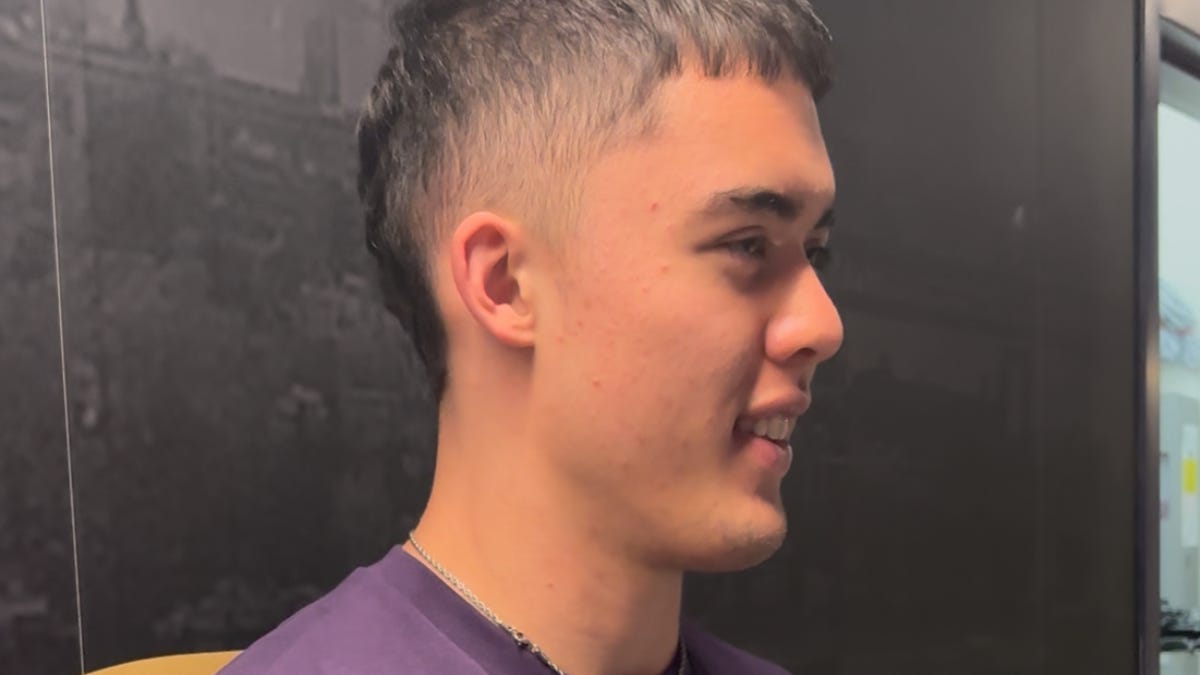 JJ Mandaquit is leaving a big impression on UW basketball