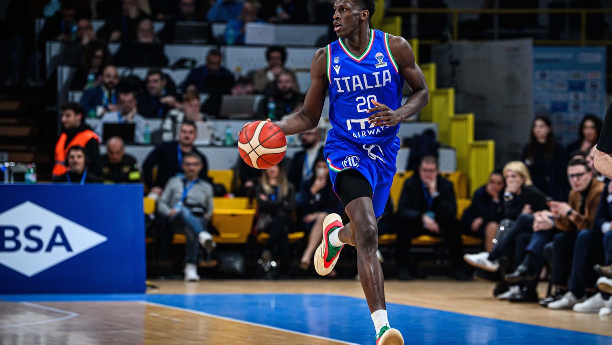 Saliou Niang leads Italy to exhibition win over Iceland