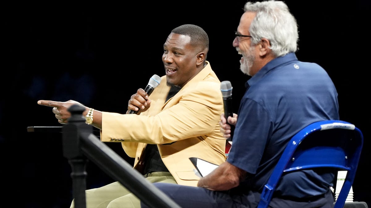 NFL legend Gates mentions Suns owner Ishbia in his Hall of Fame speech