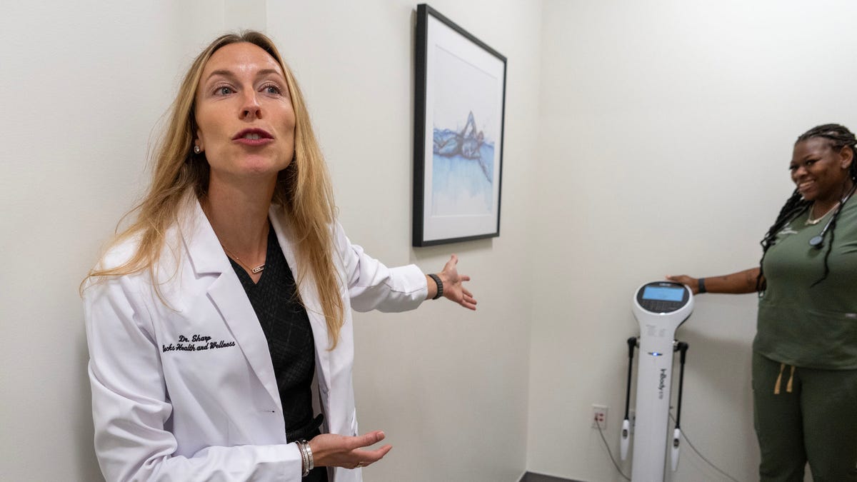 Milwaukee Bucks open free health and wellness clinic in Schlitz Park