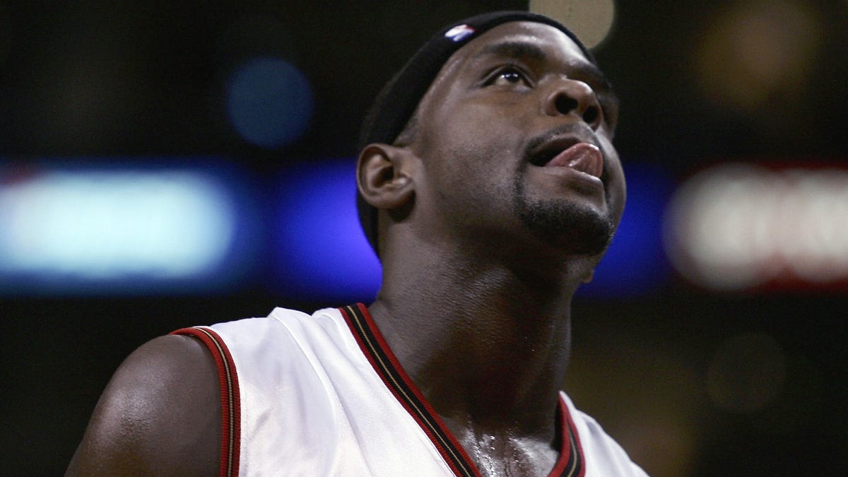 Former 76ers F Chris Webber ranked No. 16 power forward in NBA history