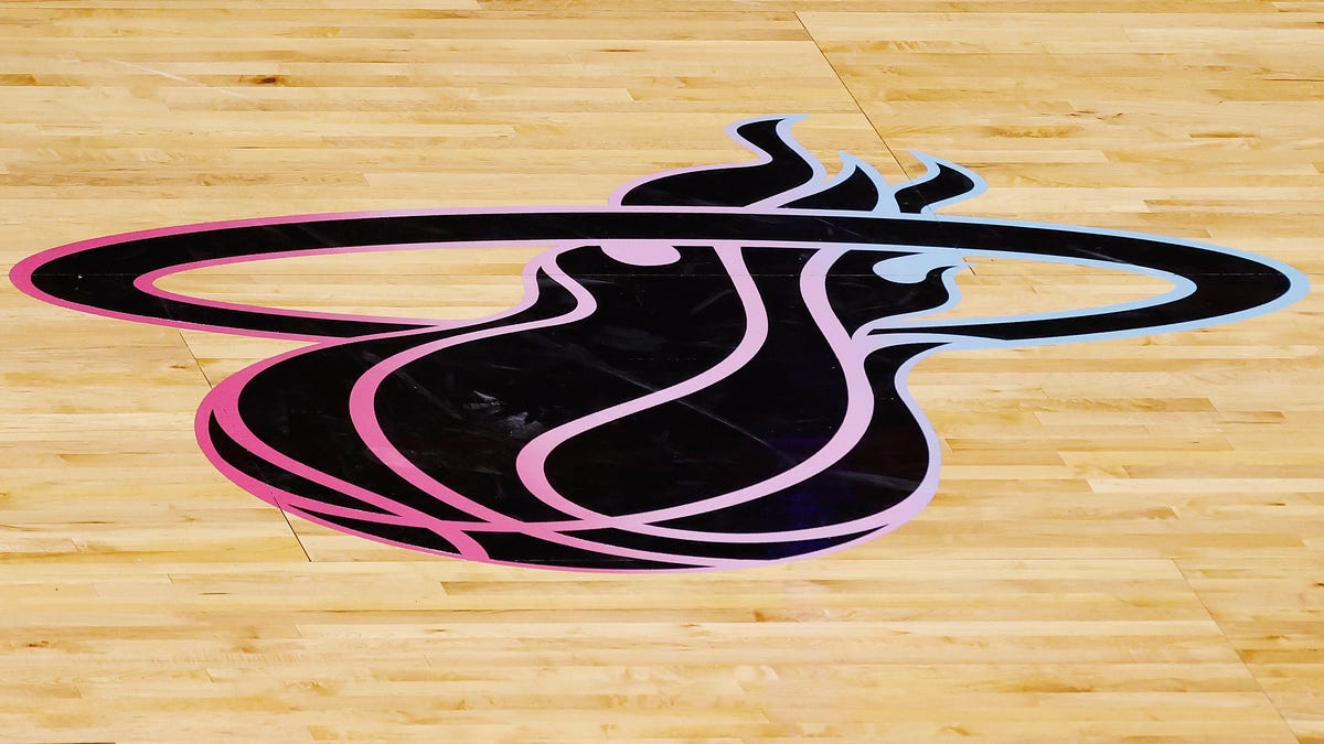 Ex-Miami Heat security guard charged in massive memorabilia theft