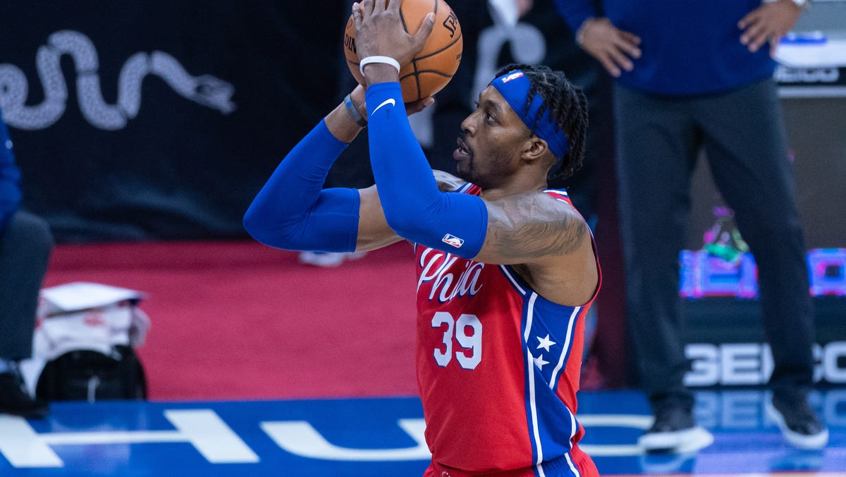 Former Sixers big Dwight Howard to have Knicks legend present him