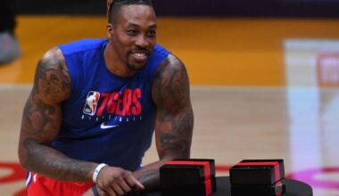 Former Sixers backup Dwight Howard ranked No. 15 center in NBA history