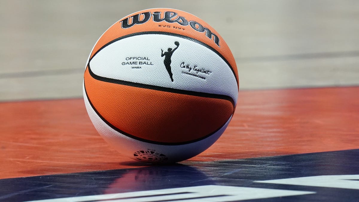 WNBA prefers Houston for relocation of Connecticut Sun
