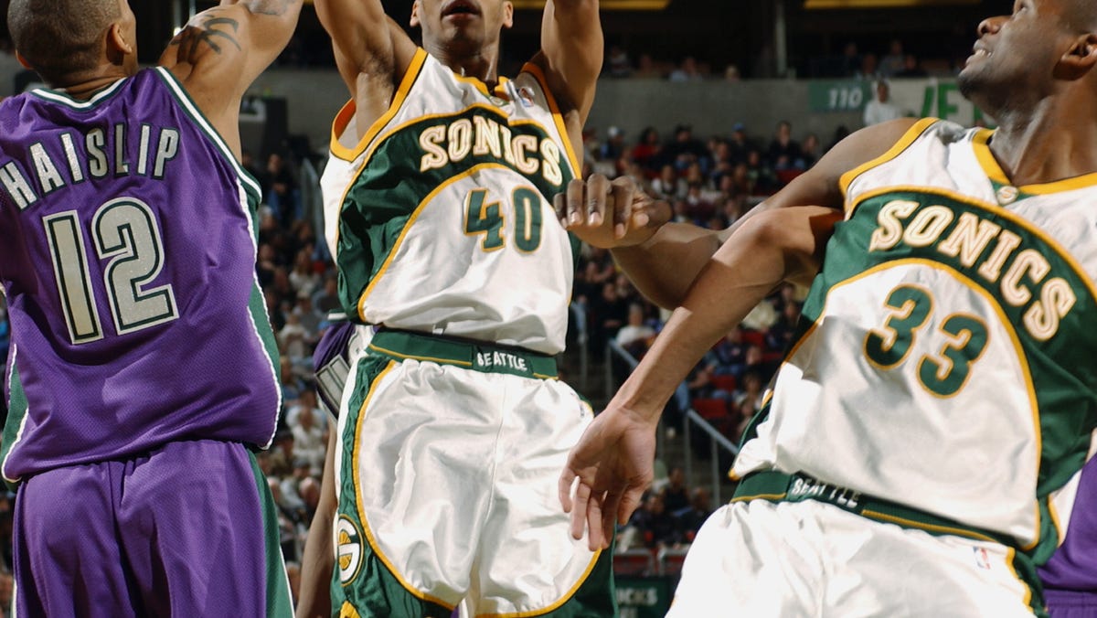 Thunder jersey history No. 40