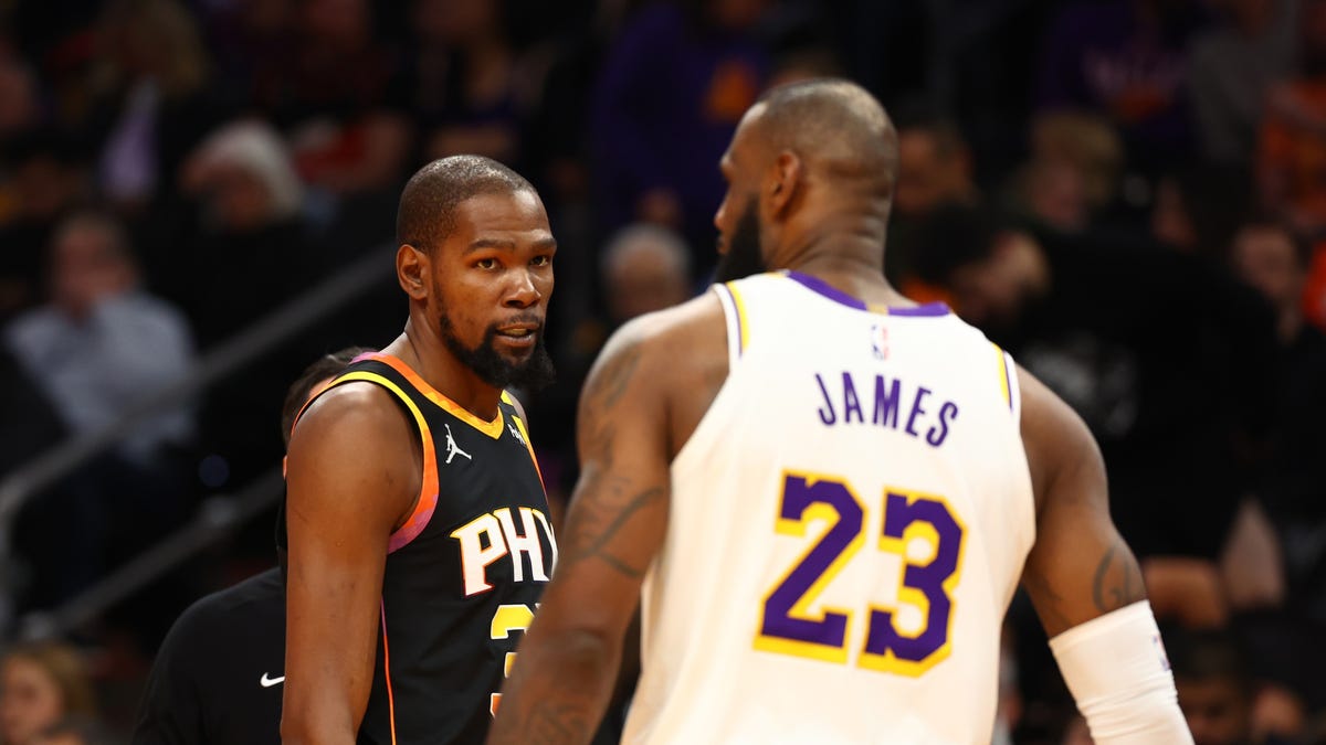 HoopsHype ranks Houston’s Kevin Durant second among NBA small forwards