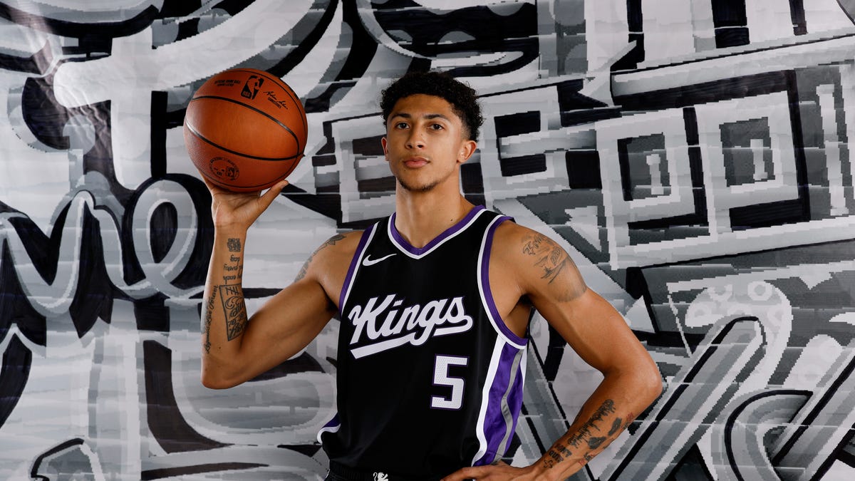 Nique Clifford explains the meaning behind jersey number