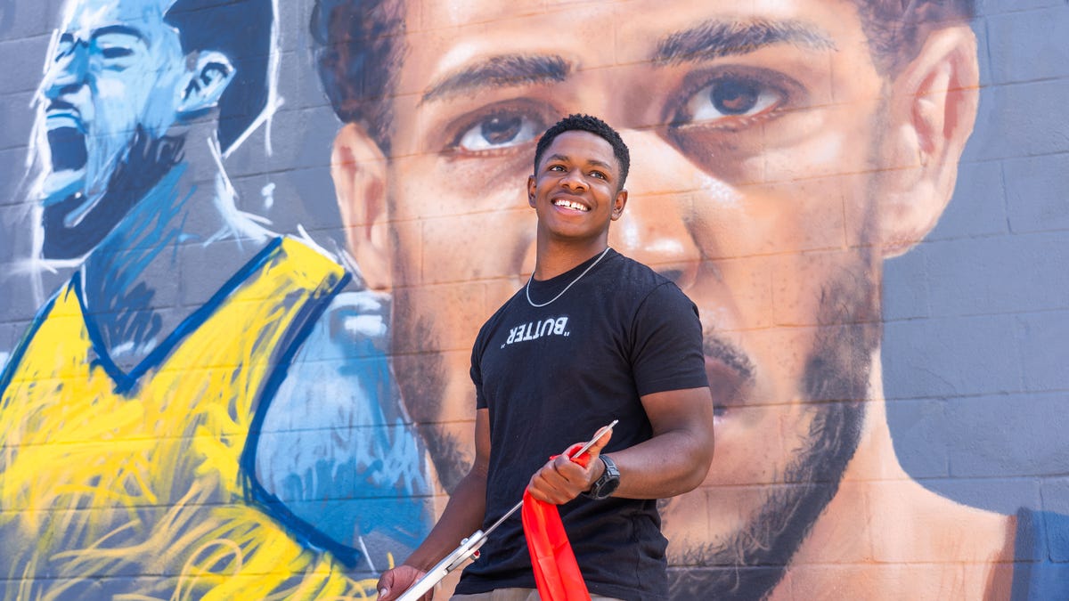 New Tyrese Haliburton mural combines realism and NBA player's energy