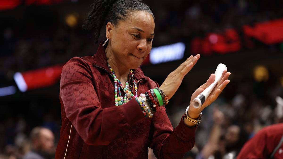 Dawn Staley says she interviewed for, would have taken Knicks job