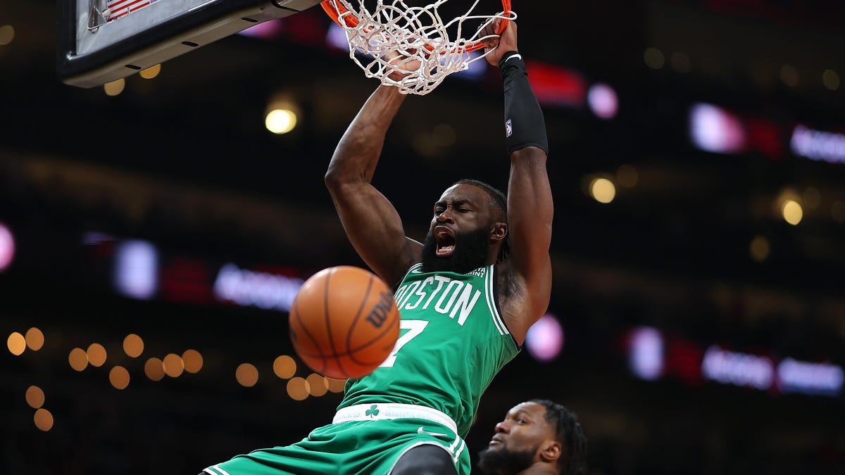 Jaylen Brown visits old middle school, shares path from GA to Celtics