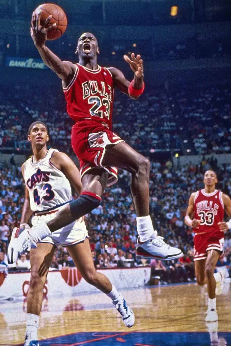 Michael Jordan Air Jordan 3 Fire Red in 1987-88