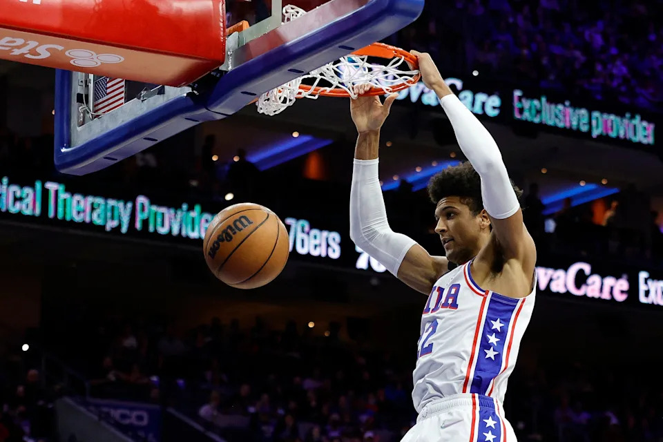 PHILADELPHIA, PENNSYLVANIA - FEBRUARY 12: Matisse Thybulle #22 of the Philadelphia 76ers dunks dgainst the Cleveland Cavaliers a at Wells Fargo Center on February 12, 2022 in Philadelphia, Pennsylvania. NOTE TO USER: User expressly acknowledges and agrees that, by downloading and or using this photograph, User is consenting to the terms and conditions of the Getty Images License Agreement. (Photo by Tim Nwachukwu/Getty Images)
