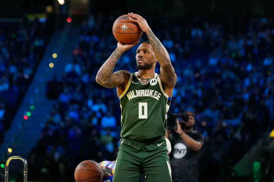 Milwaukee Bucks guard Damian Lillard (0)© Kyle Terada-Imagn Images